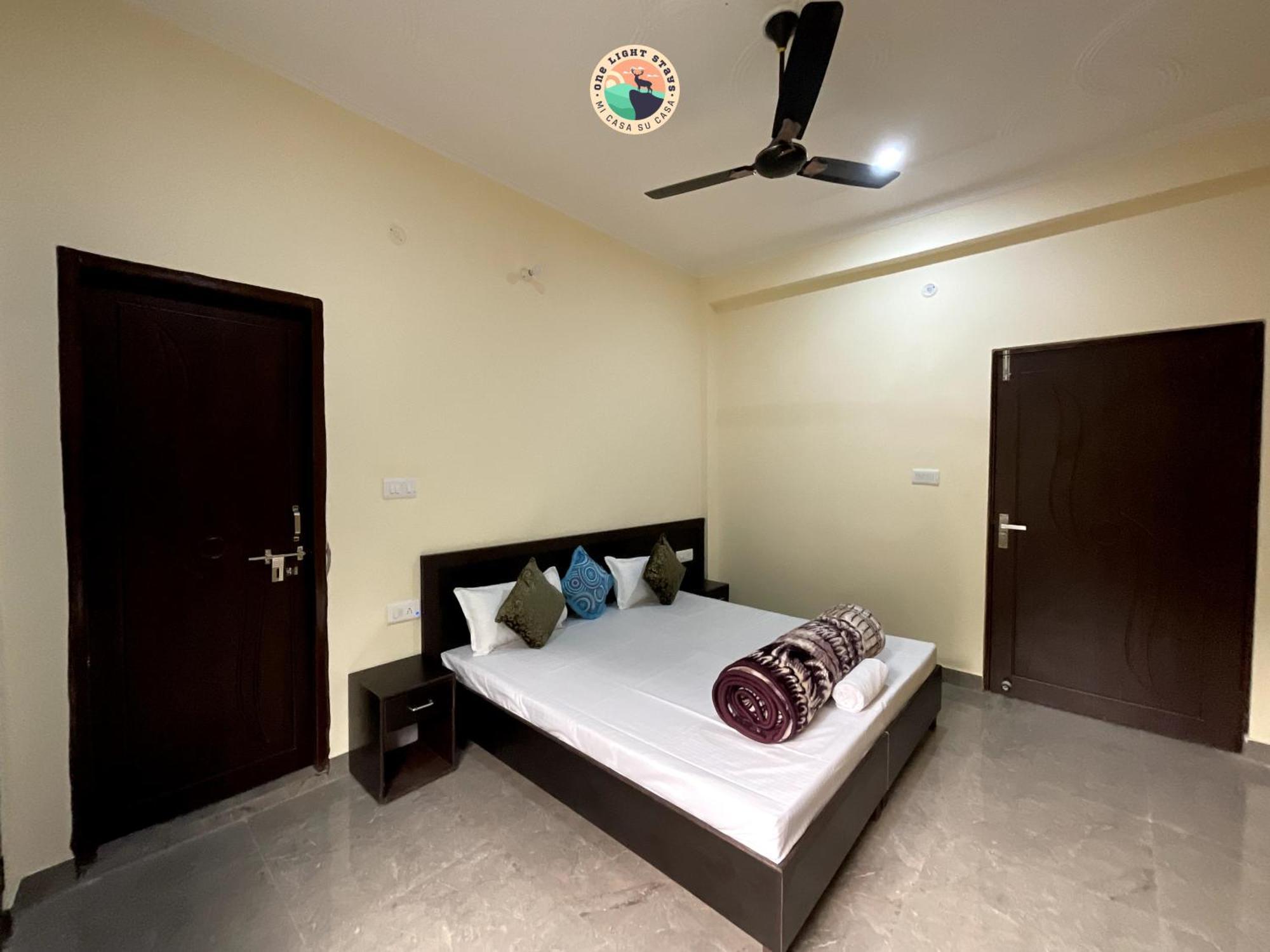 Rudram Aura X One Light Stays Rishīkesh Extérieur photo