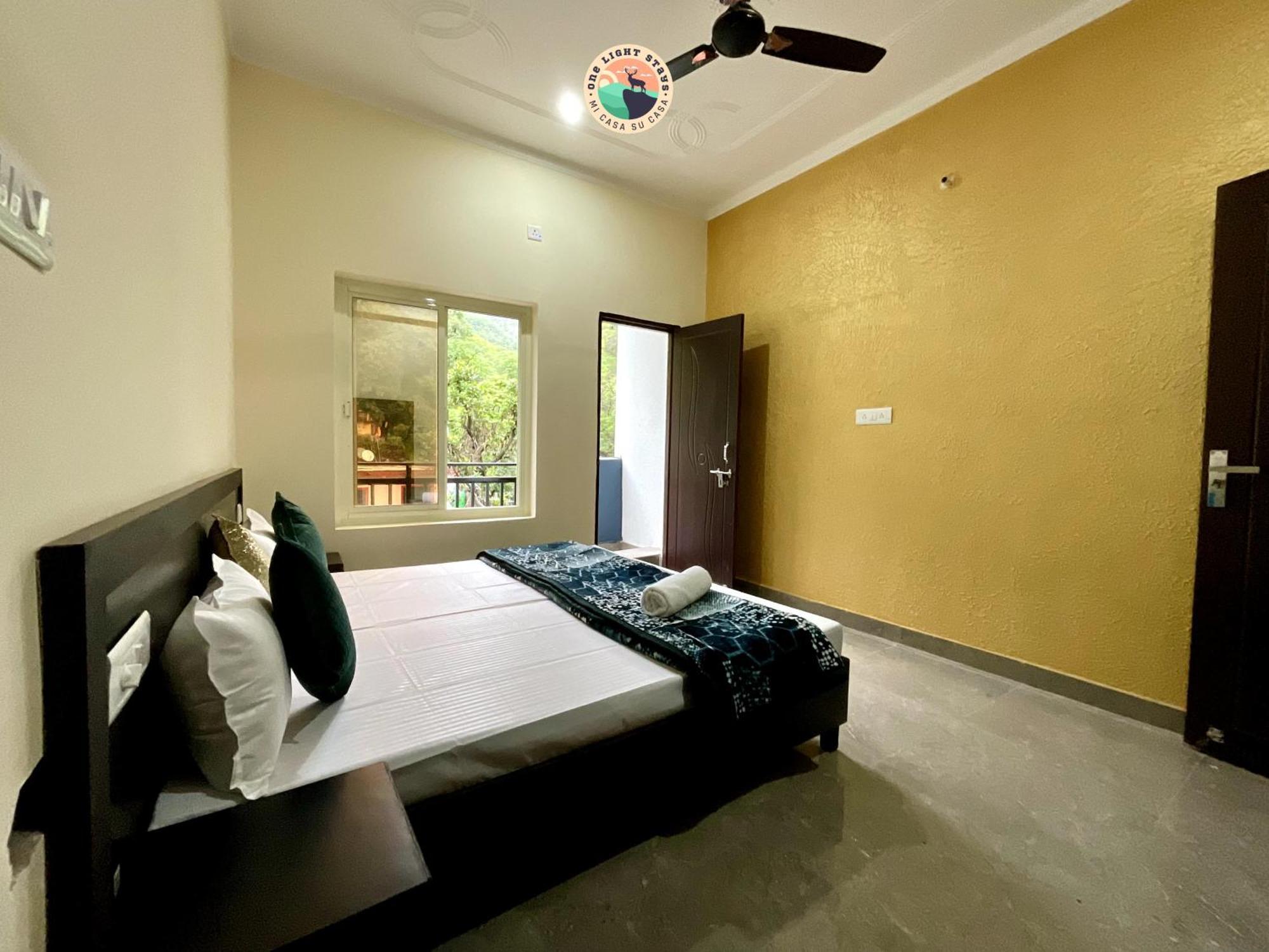 Rudram Aura X One Light Stays Rishīkesh Extérieur photo